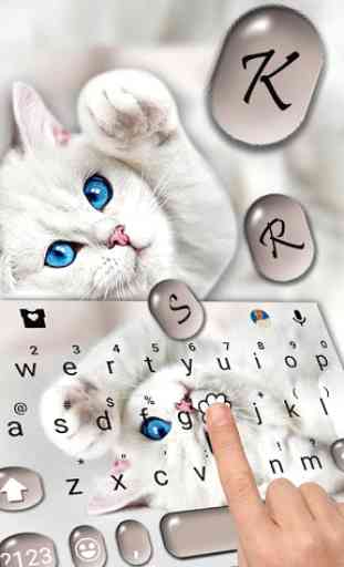 Tema Keyboard Innocent Cute Cat 2